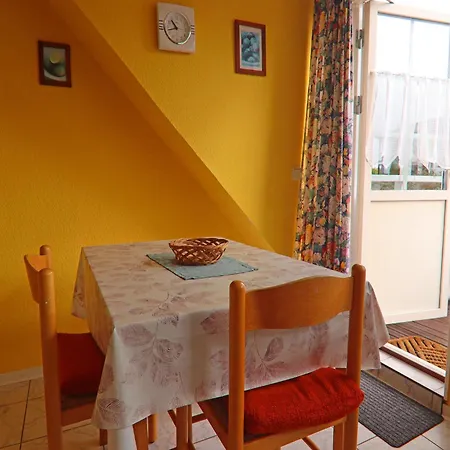 Modern In With Terrace, Fenced Garden דירה *