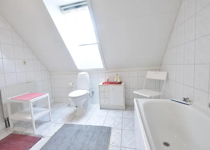 Modern In With Terrace, Fenced Garden Apartment