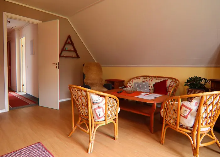 Modern In With Terrace, Fenced Garden Apartment *