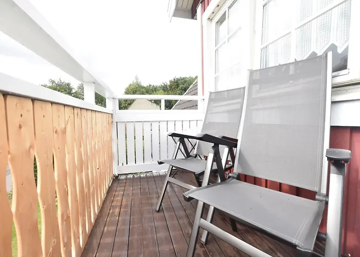 Modern In With Terrace, Fenced Garden
